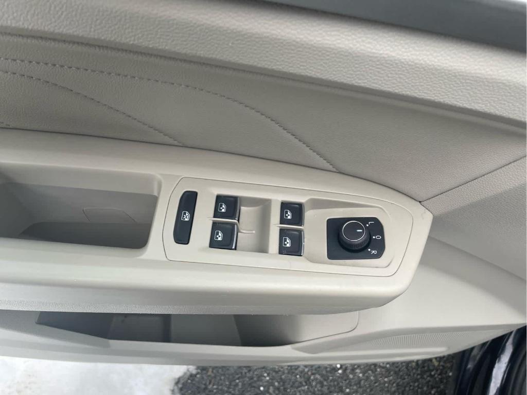 used 2022 Volkswagen Atlas car, priced at $26,495