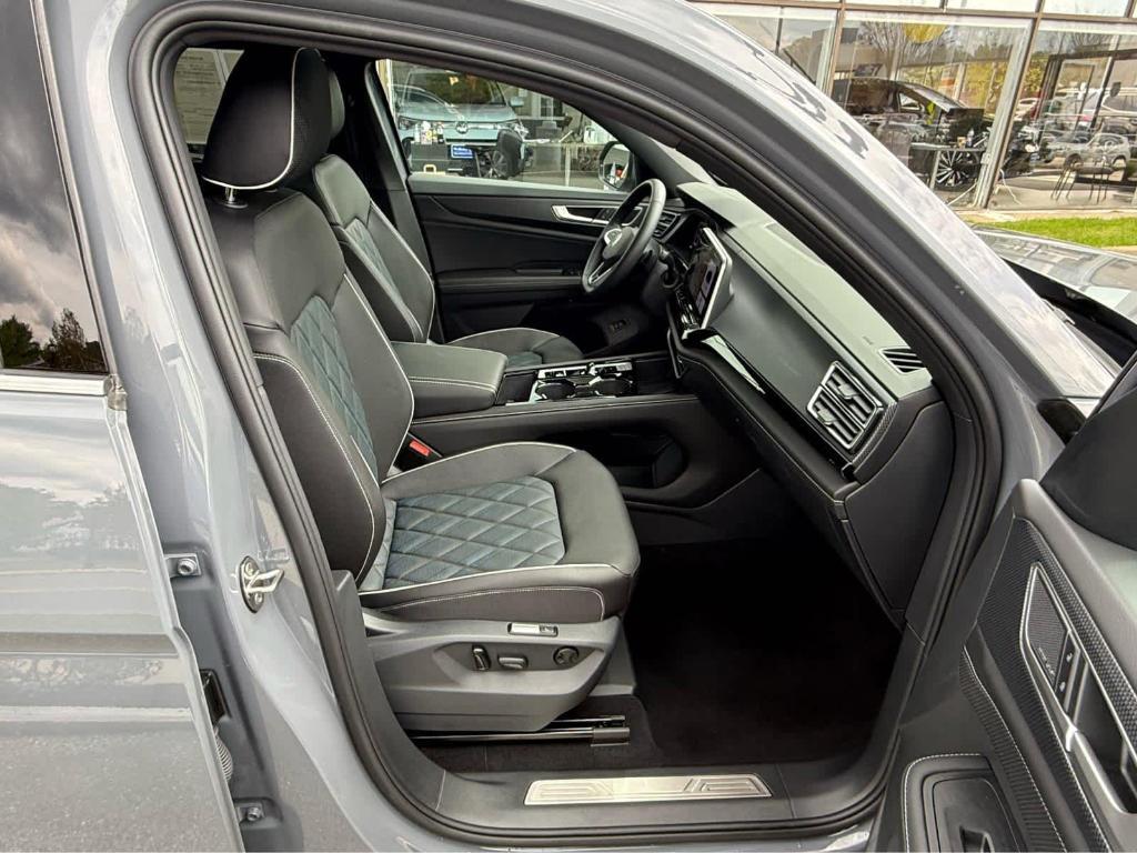 used 2026 Volkswagen Atlas Cross Sport car, priced at $48,494