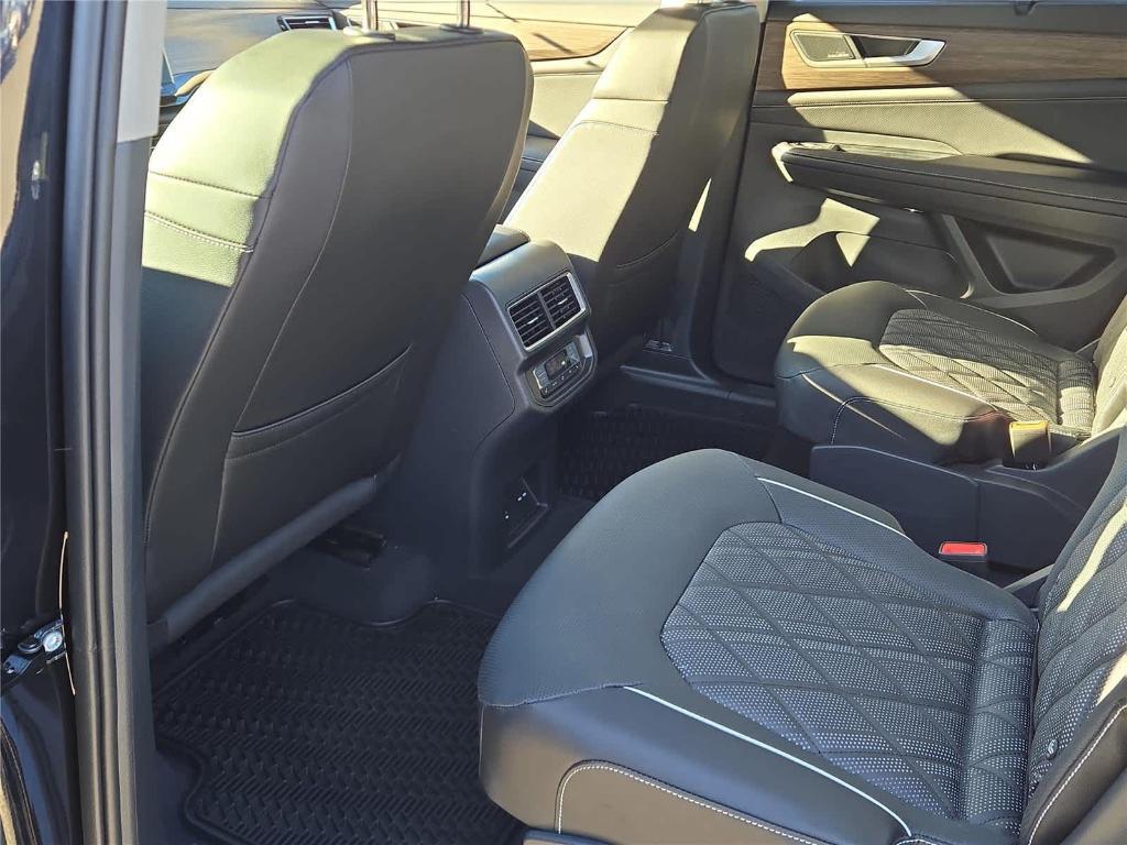 new 2026 Volkswagen Atlas car, priced at $52,779