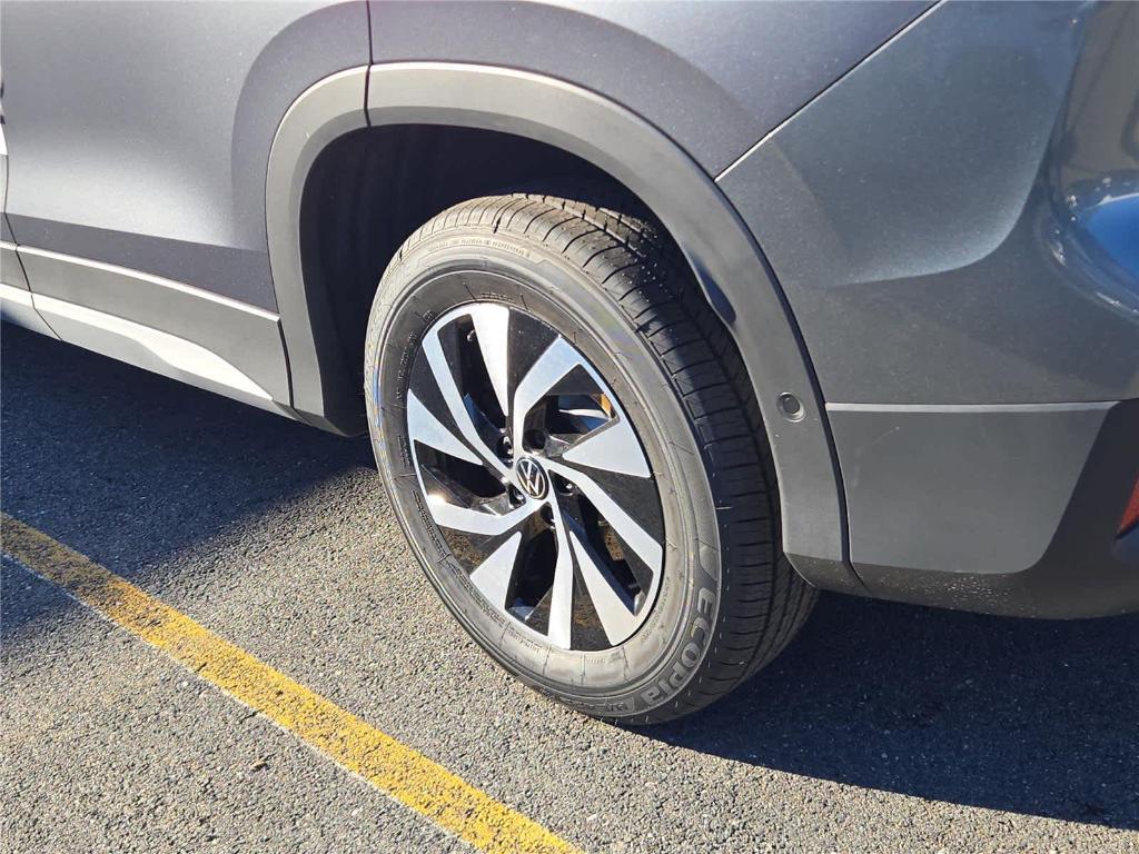 new 2026 Volkswagen Tiguan car, priced at $32,434