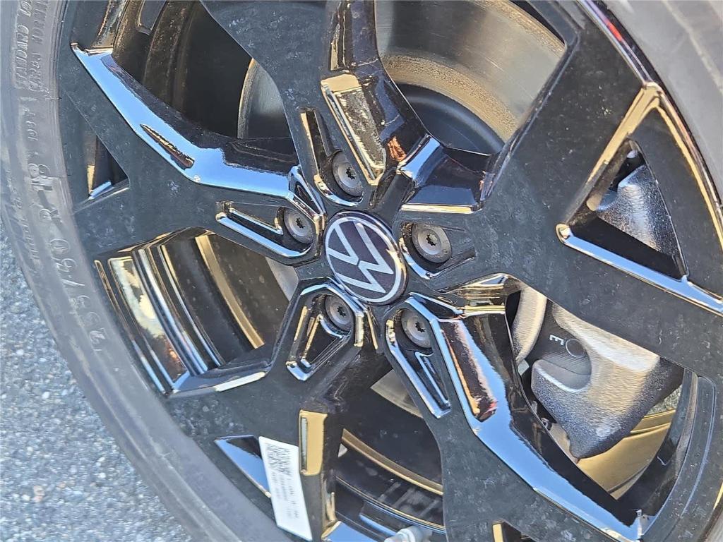 new 2026 Volkswagen Atlas car, priced at $45,871