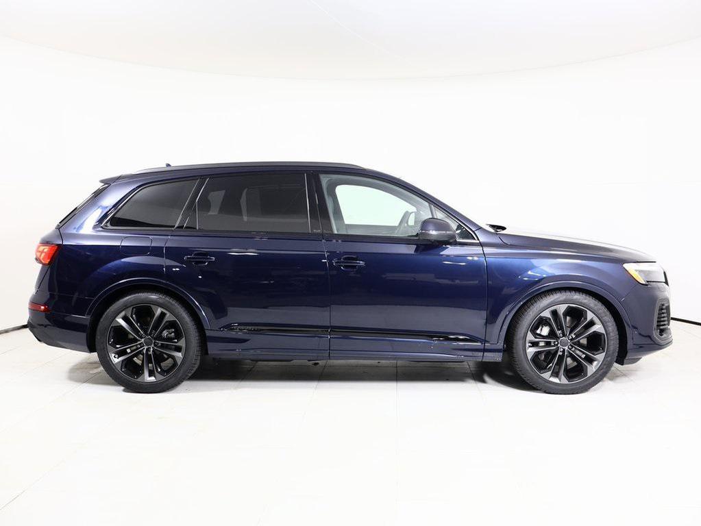 new 2026 Audi Q7 car, priced at $79,155