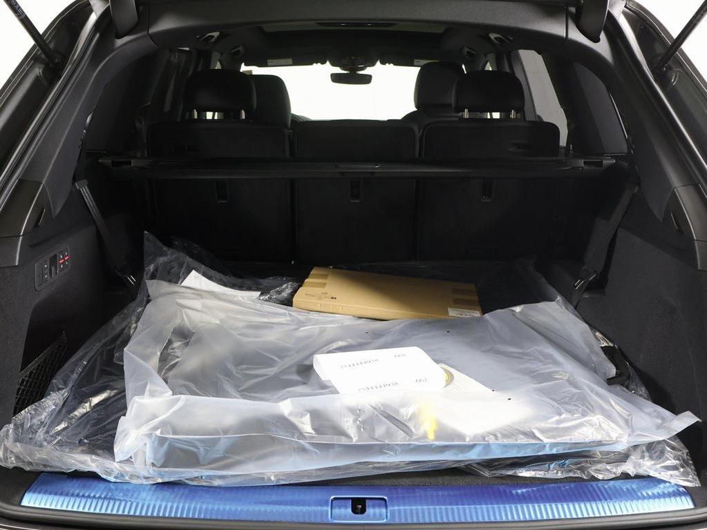 new 2026 Audi Q7 car, priced at $79,155