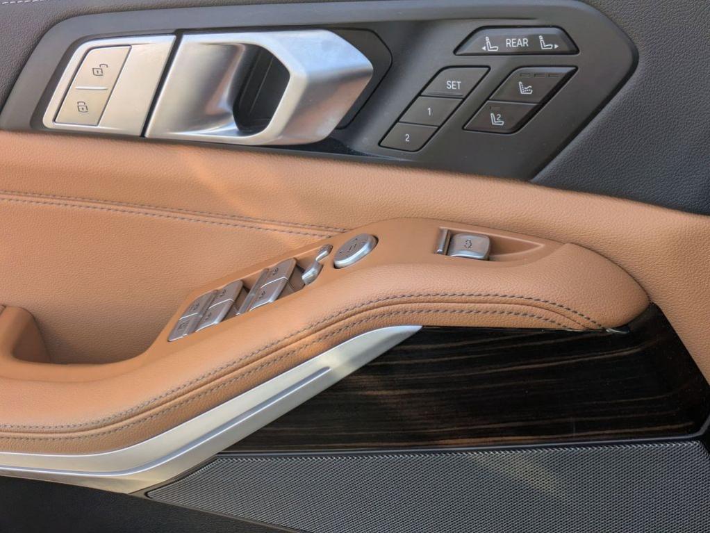 used 2021 BMW X7 car, priced at $38,500