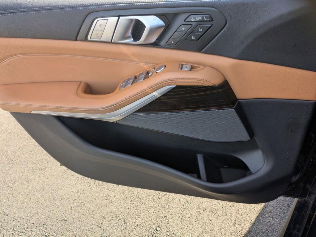 used 2021 BMW X7 car, priced at $38,500