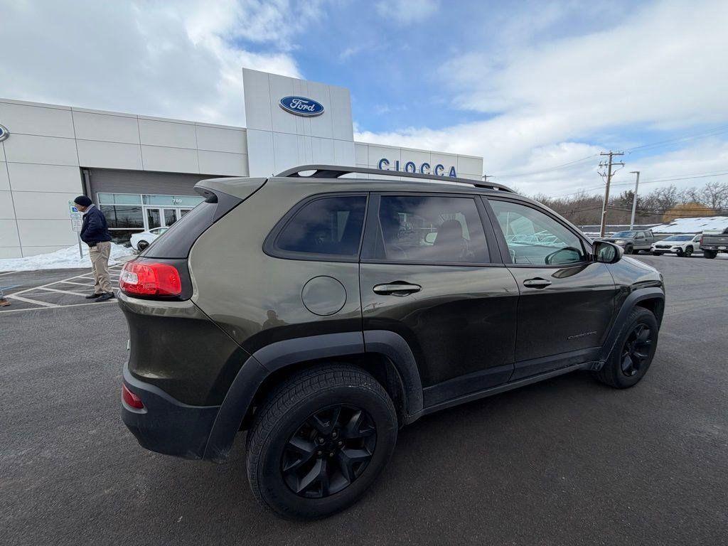 used 2016 Jeep Cherokee car, priced at $11,995