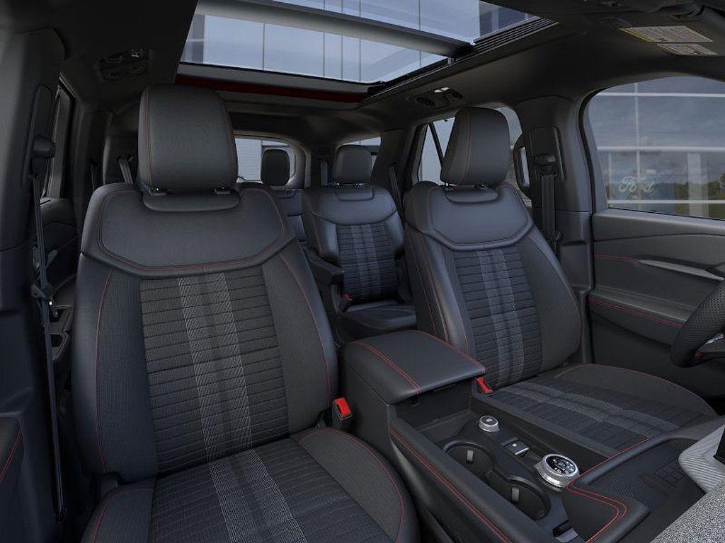new 2025 Ford Explorer car, priced at $45,113