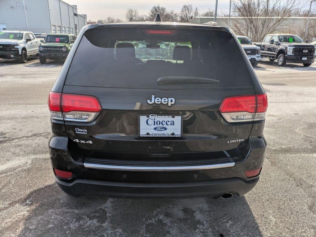 used 2018 Jeep Grand Cherokee car, priced at $14,874