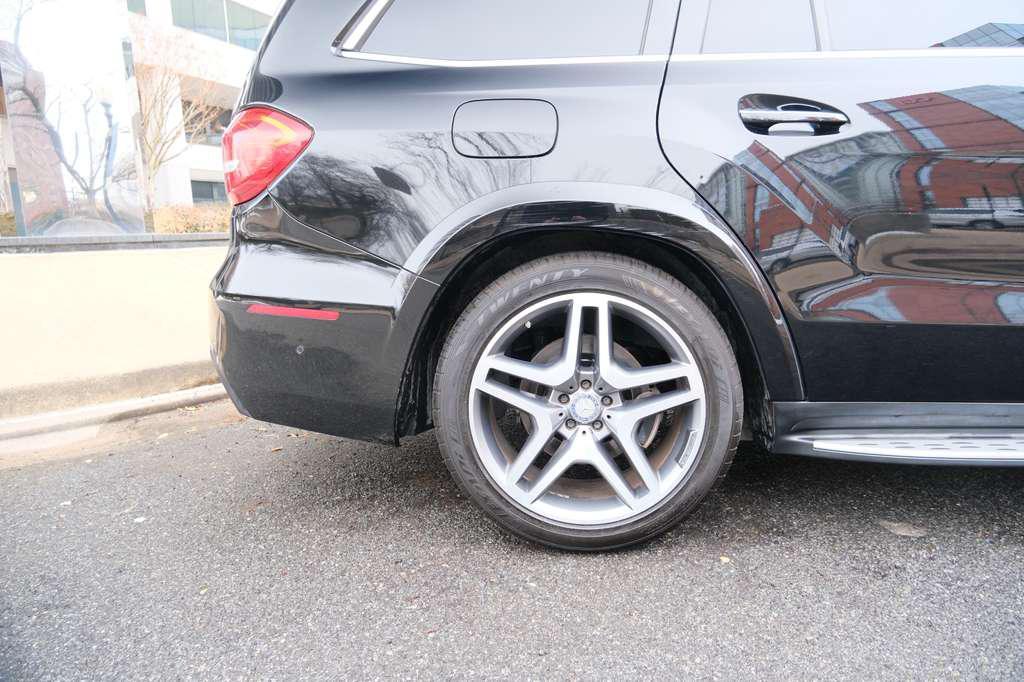 used 2017 Mercedes-Benz GLS 550 car, priced at $17,966