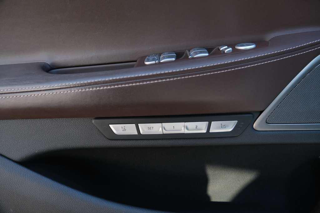 used 2018 BMW 750 car, priced at $23,571