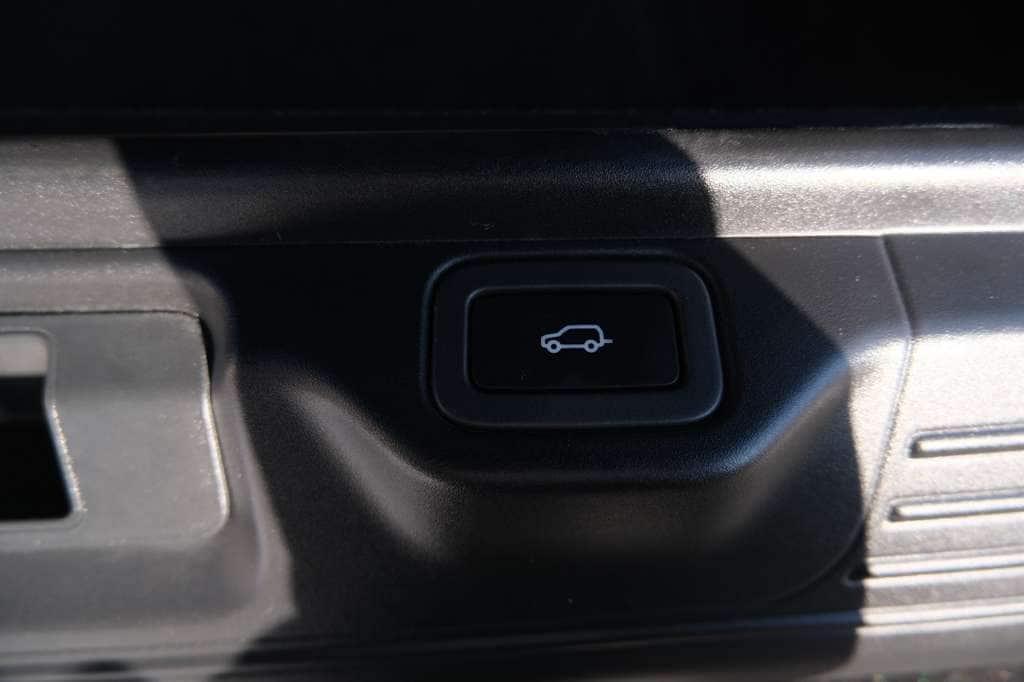 used 2019 Land Rover Range Rover car, priced at $32,465