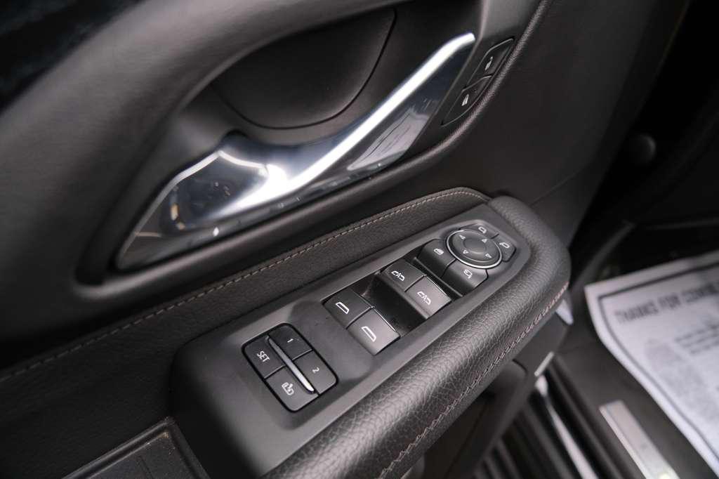 used 2021 GMC Yukon XL car, priced at $35,966