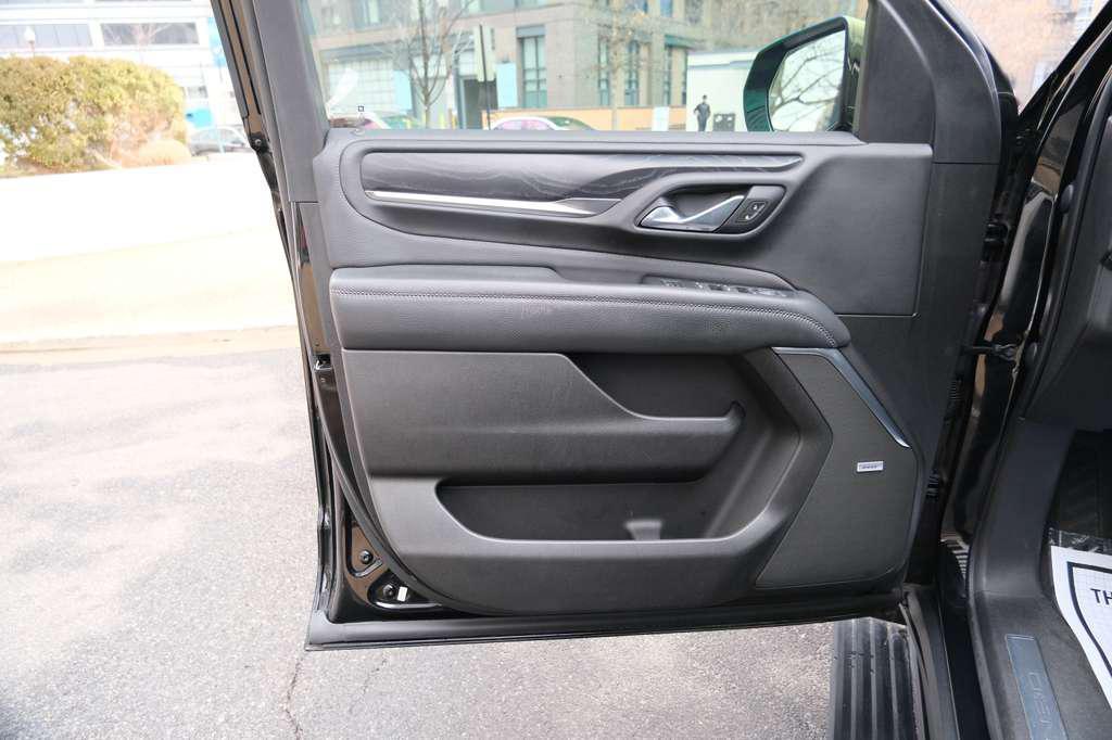 used 2021 GMC Yukon XL car, priced at $35,966