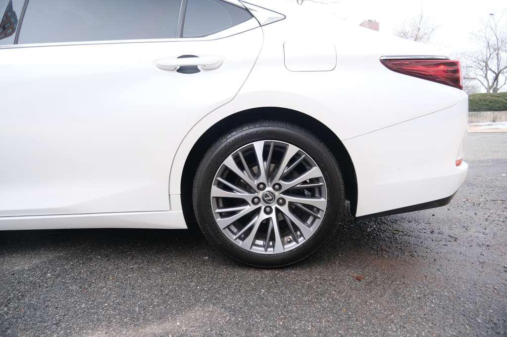 used 2019 Lexus ES 350 car, priced at $24,470