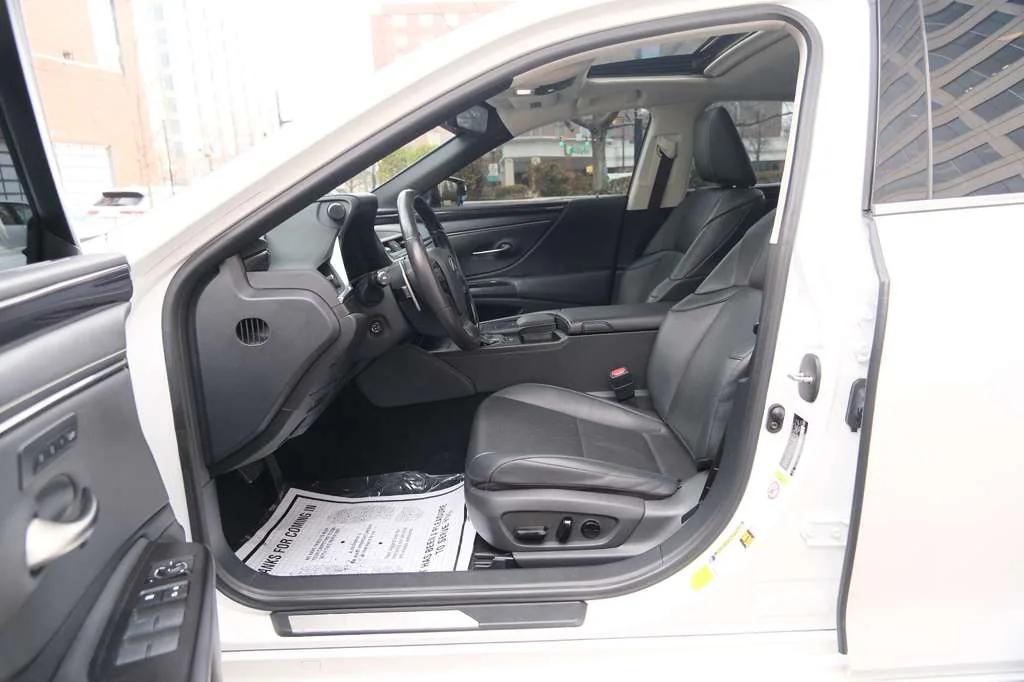 used 2019 Lexus ES 350 car, priced at $24,470