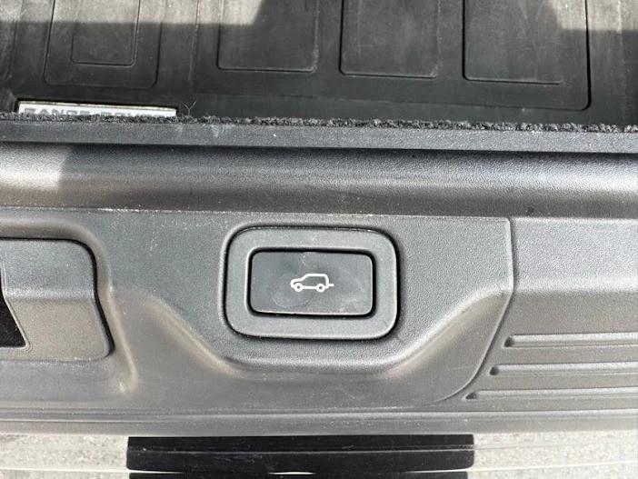 used 2015 Land Rover Range Rover car, priced at $18,966