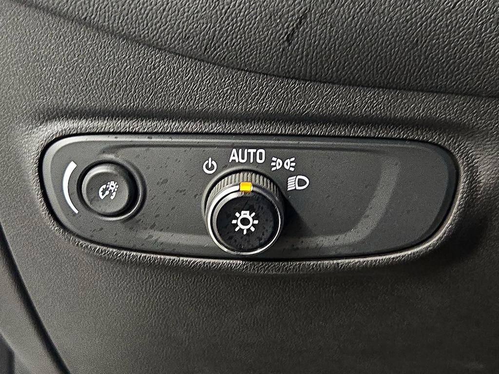 used 2022 Chevrolet Equinox car, priced at $19,998