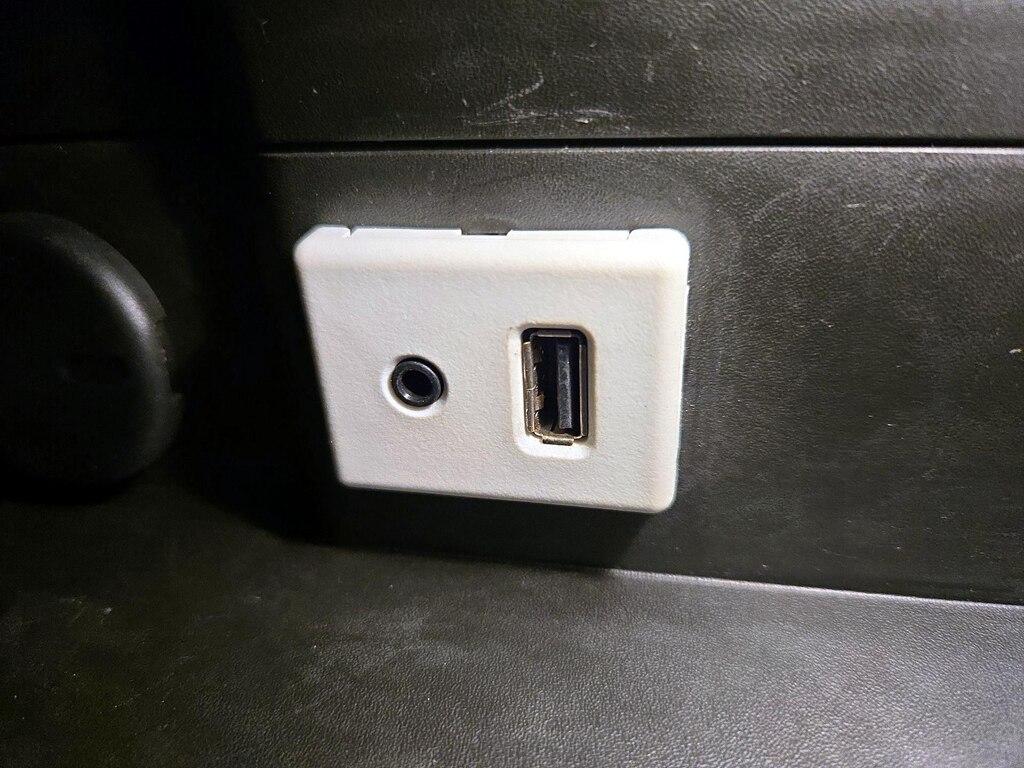 used 2015 Chevrolet Equinox car, priced at $13,599