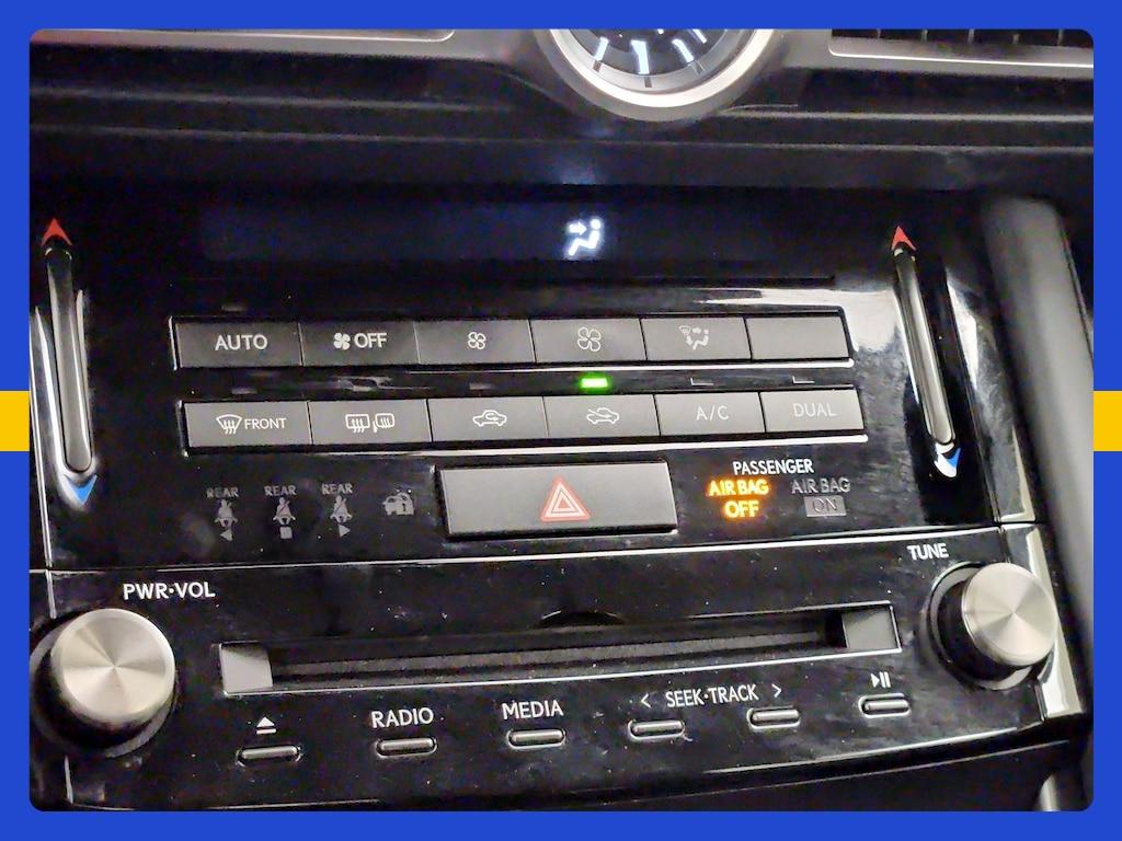 Lexus IS view 21