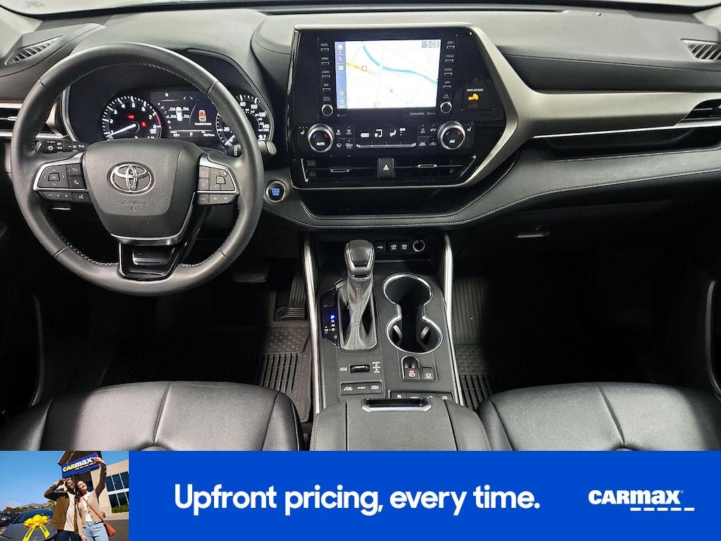 used 2021 Toyota Highlander car, priced at $33,998