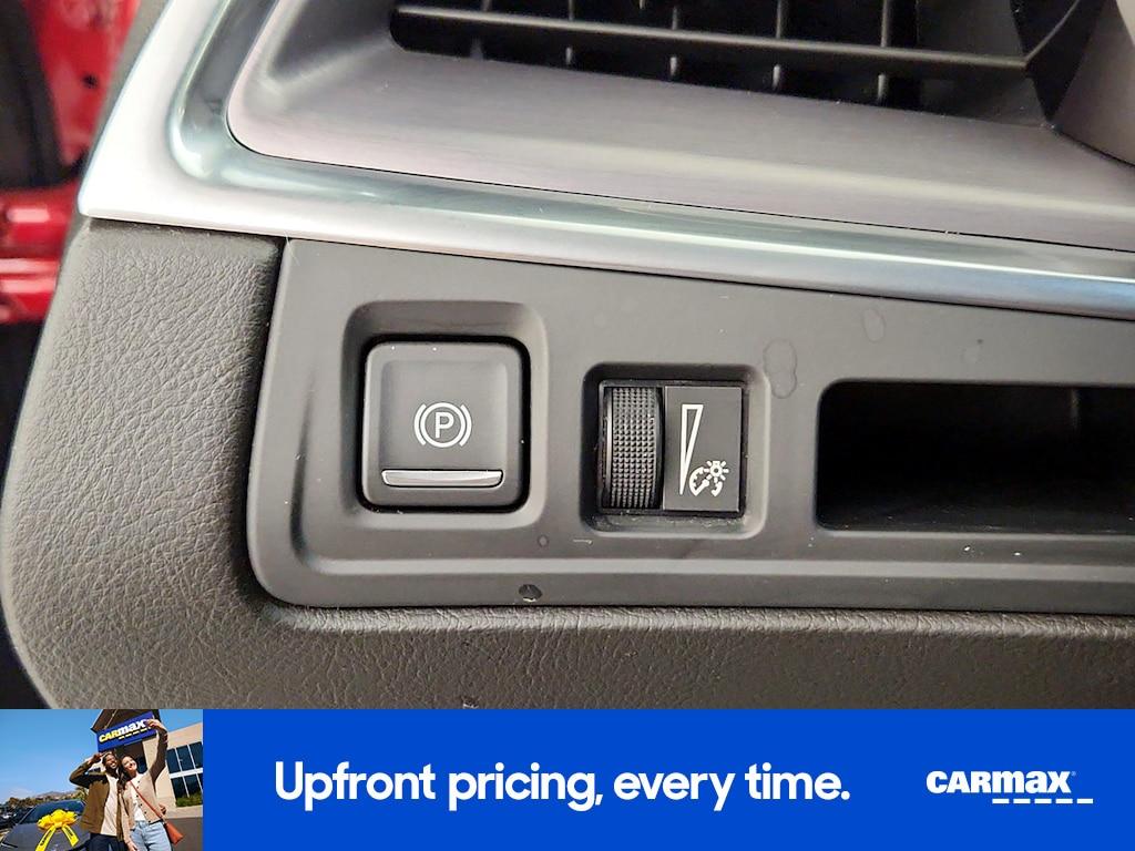 used 2023 Cadillac XT5 car, priced at $27,998