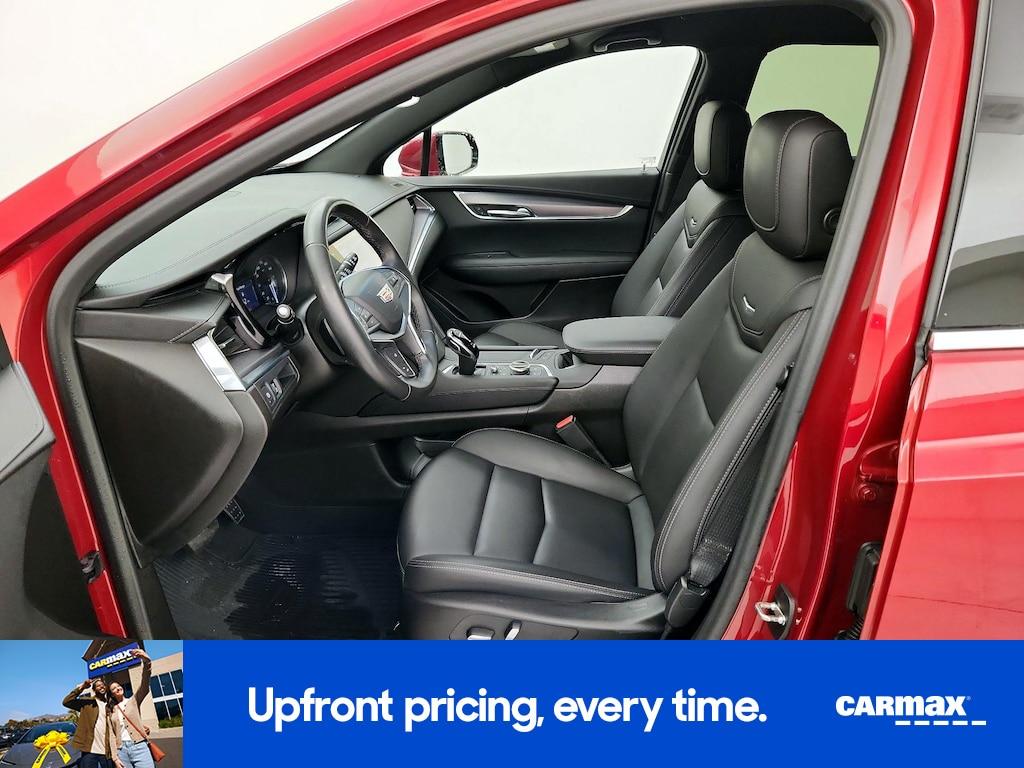 used 2023 Cadillac XT5 car, priced at $27,998