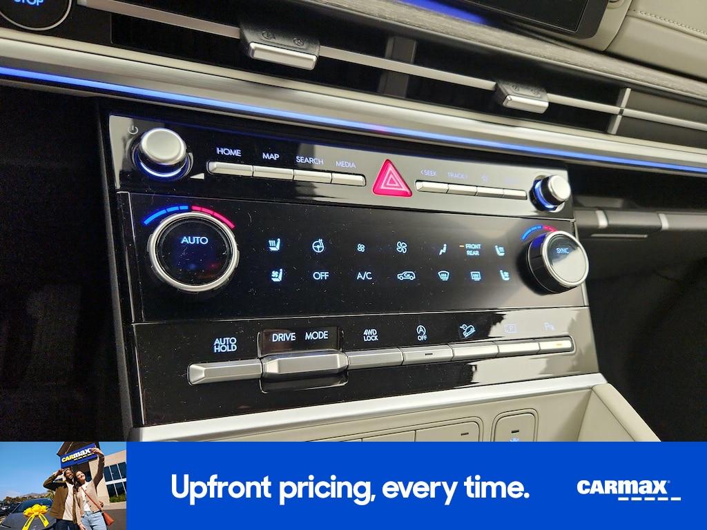 used 2024 Hyundai Santa Fe car, priced at $34,998