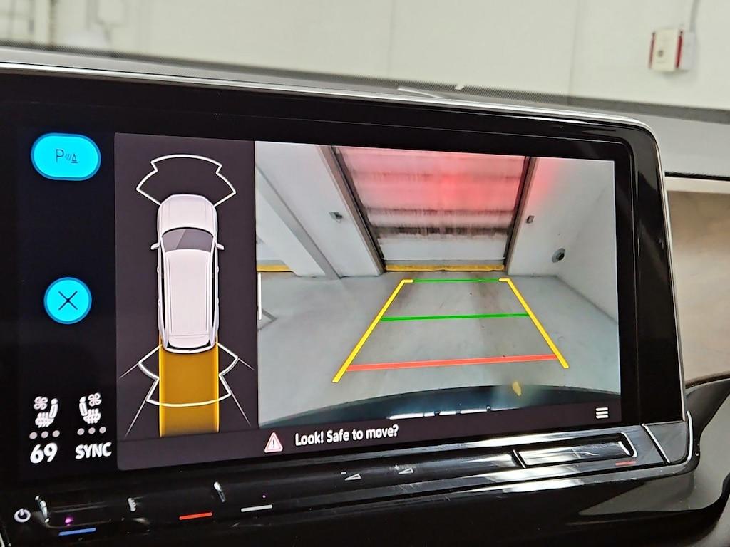 used 2025 Volkswagen Atlas car, priced at $33,998