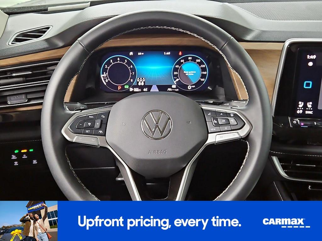 used 2025 Volkswagen Atlas car, priced at $33,998