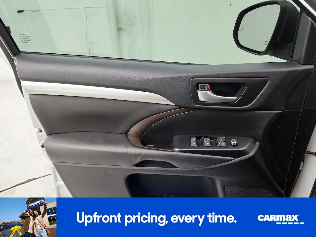used 2017 Toyota Highlander car, priced at $21,998