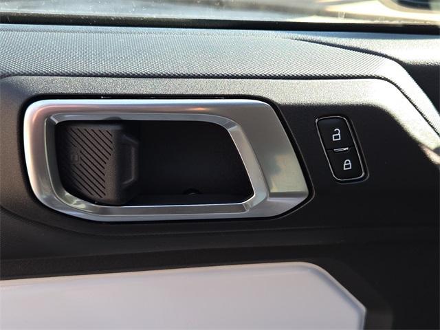 new 2025 Ford Bronco car, priced at $39,034