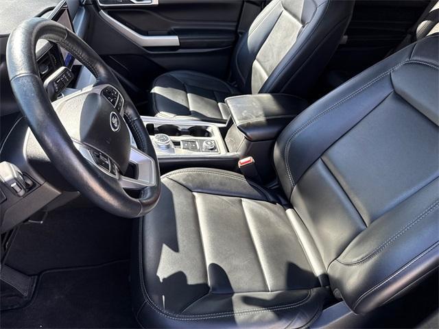 used 2023 Ford Explorer car, priced at $26,900