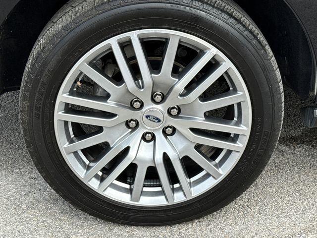 used 2024 Ford Expedition car, priced at $49,000