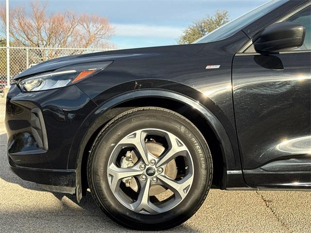 used 2023 Ford Escape car, priced at $19,000