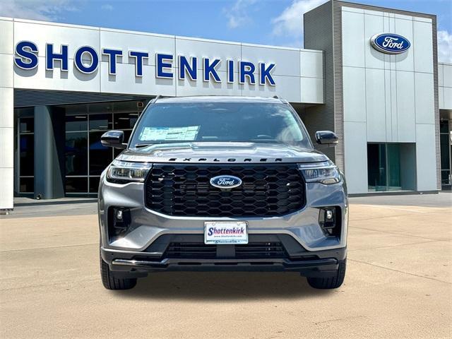 new 2025 Ford Explorer car, priced at $40,460