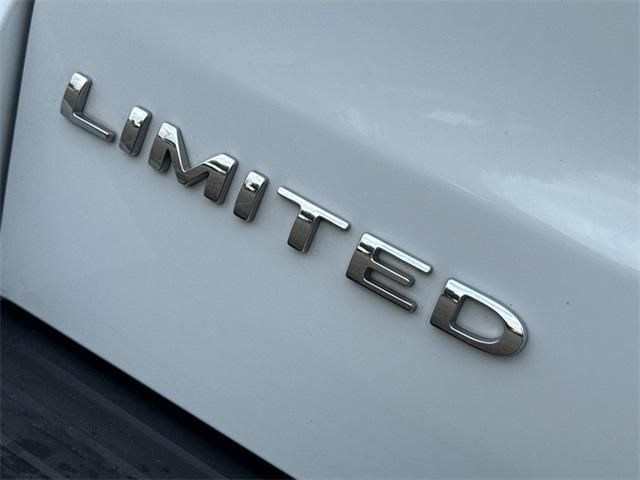 used 2024 Ford Expedition car, priced at $43,800