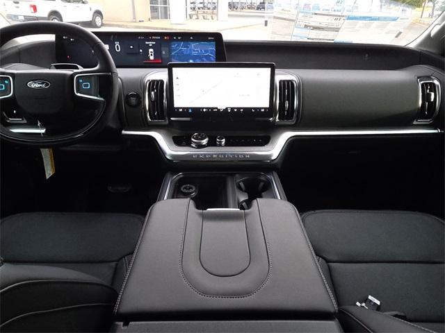 new 2025 Ford Expedition Max car, priced at $78,970