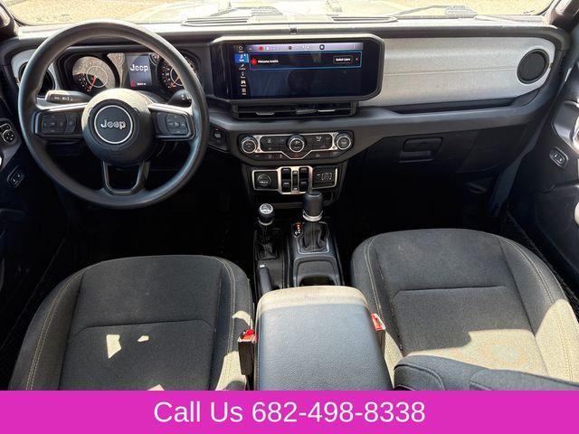 used 2025 Jeep Gladiator car, priced at $37,420