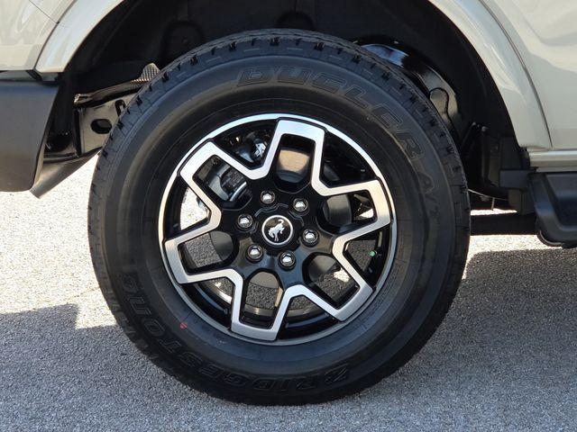 new 2025 Ford Bronco car, priced at $48,901
