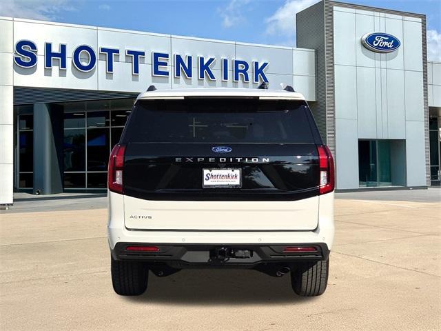 new 2025 Ford Expedition car, priced at $62,960