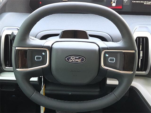 new 2025 Ford Expedition car, priced at $62,960