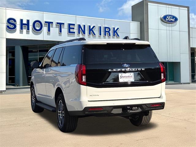 new 2025 Ford Expedition car, priced at $62,960