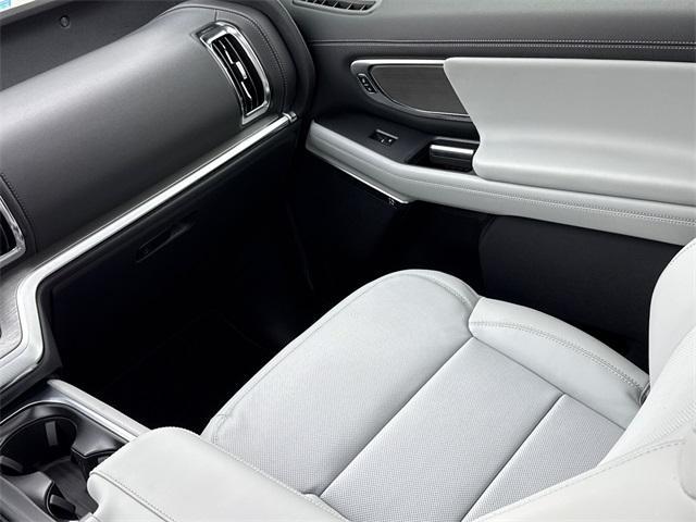 new 2026 Ford Expedition car, priced at $82,060