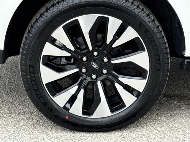 new 2026 Ford Expedition car, priced at $82,060