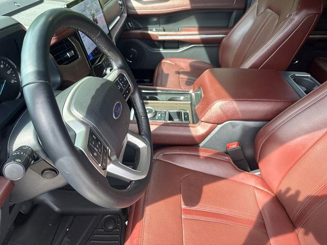 used 2024 Ford Expedition car, priced at $43,420