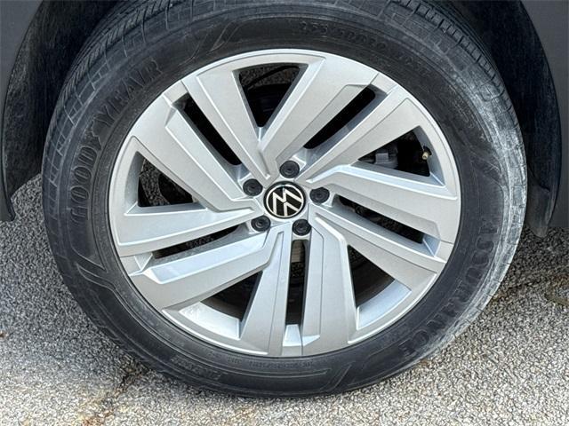 used 2023 Volkswagen Atlas Cross Sport car, priced at $26,000