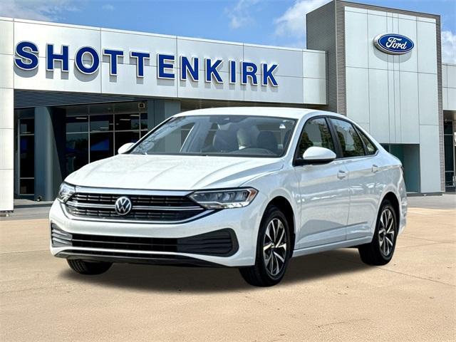 used 2024 Volkswagen Jetta car, priced at $16,500
