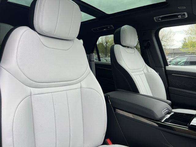 new 2025 Land Rover Range Rover Sport car