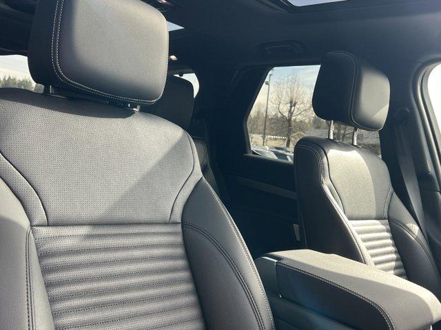 new 2024 Land Rover Discovery car, priced at $58,987
