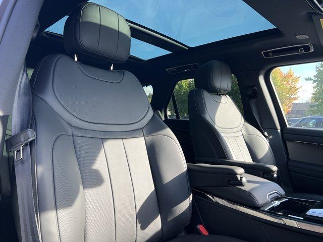 new 2025 Land Rover Range Rover Sport car